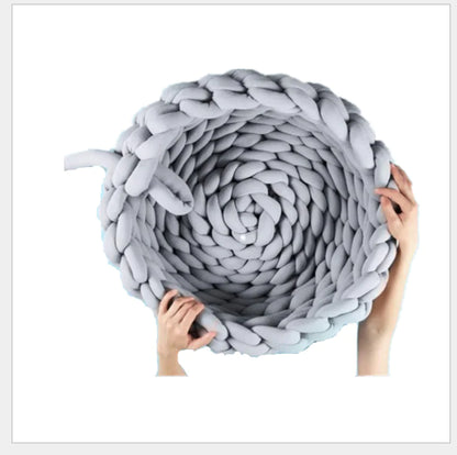 Braided Pet Bed for Dogs and Cats