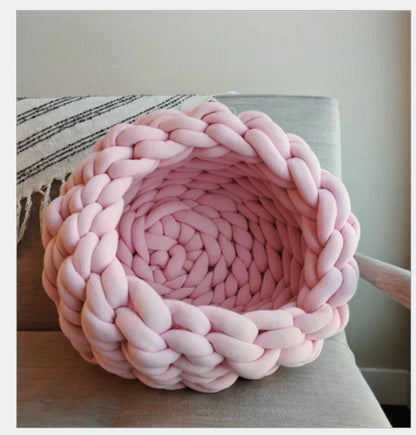 Braided Pet Bed for Dogs and Cats