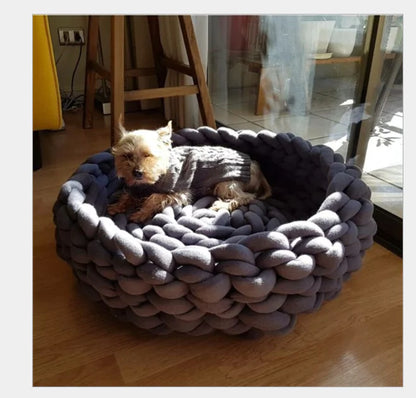 Braided Pet Bed for Dogs and Cats